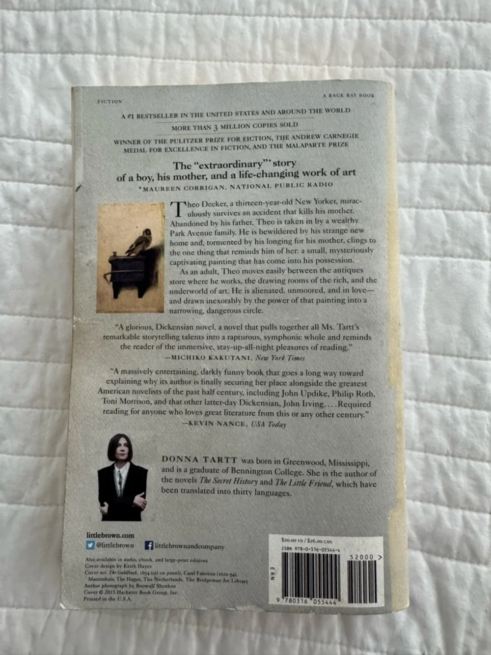 The Goldfinch Paperback by Donna Tartt